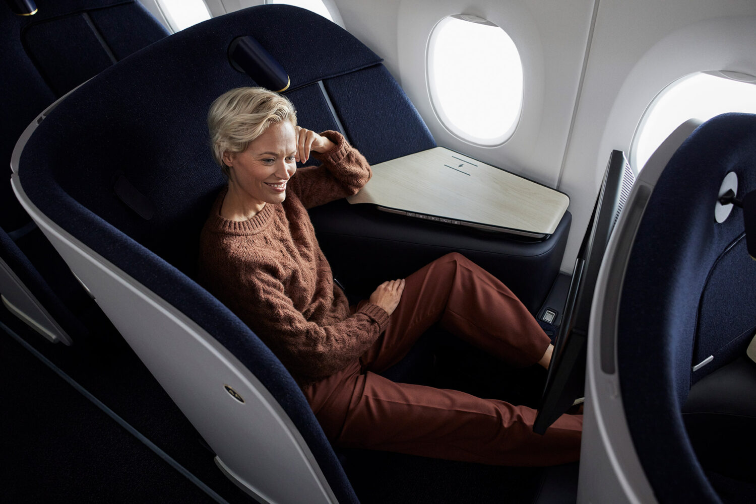 Finnair - Long-Haul Cabin Interiors - Tangerine